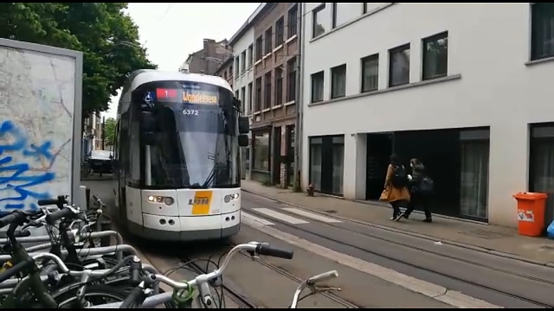 Oplossing in zicht voor luid piepende trams? De Lijn test nieuwe  smeermethode voor lijn 1 | Nieuwsblad
