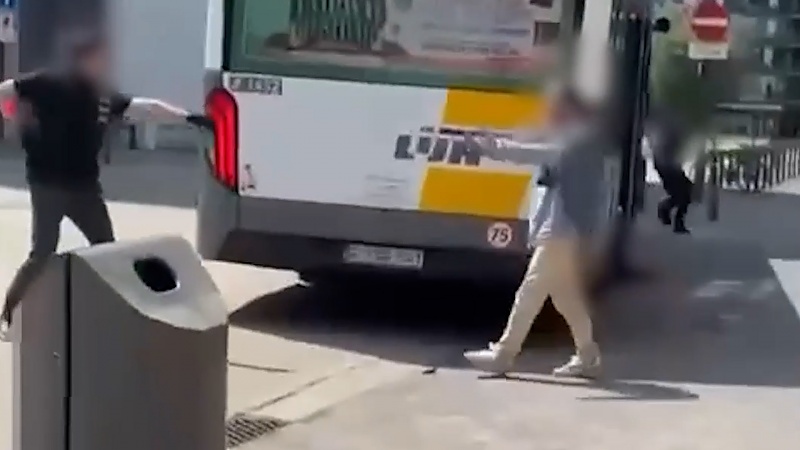 Verdachte die willekeurige man doodstak op Lijnbus is aangehouden:  38-jarige man zou Georgische vluchteling zijn | GVA